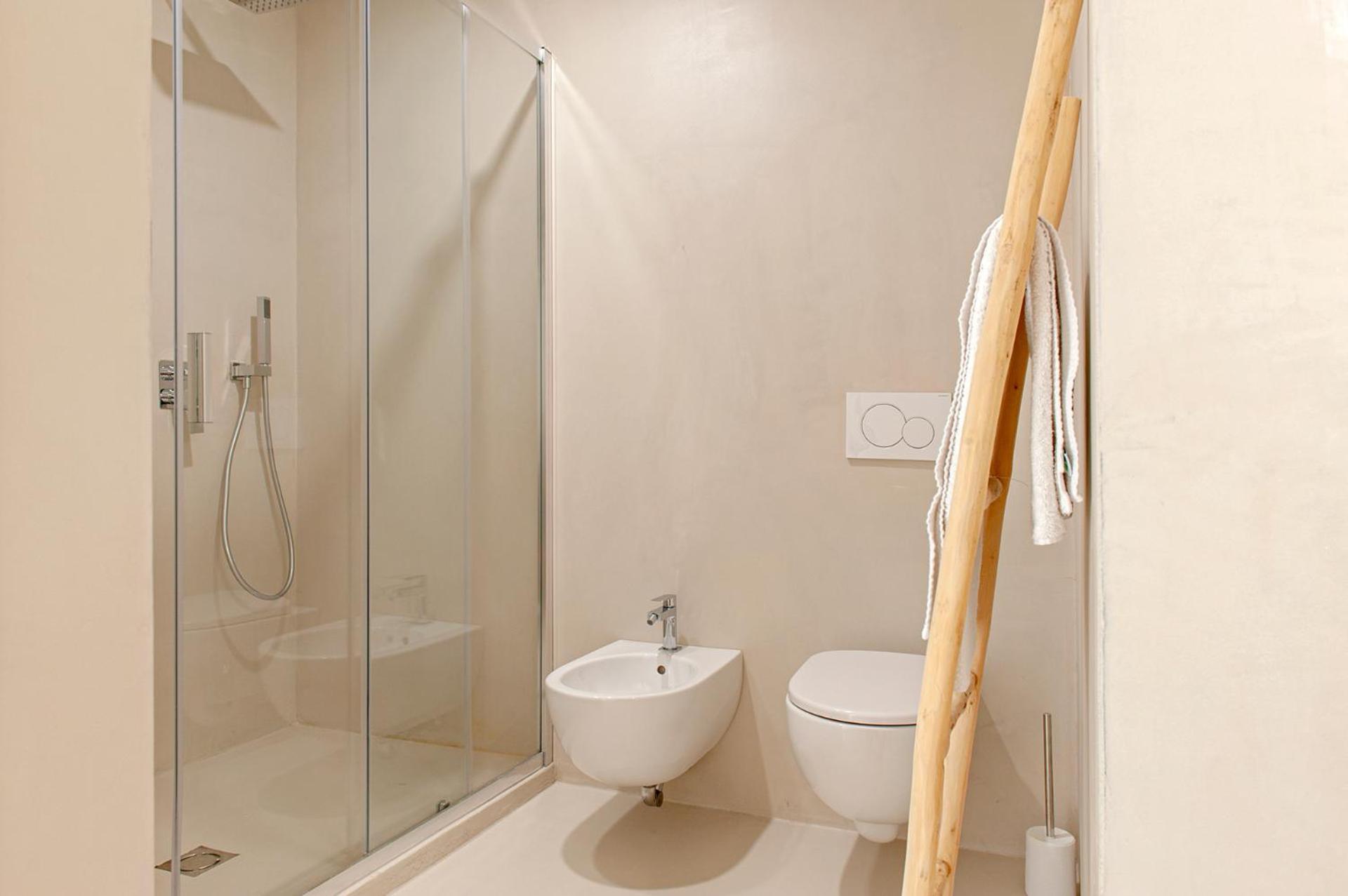 Waterfront Balcony I Grani 2 Resort Style Suite Livorno Ngoại thất bức ảnh